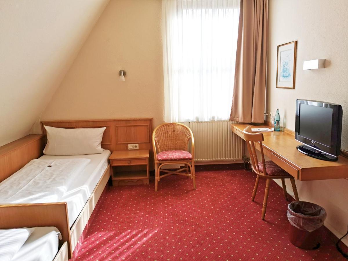 Landhotel Oelmuehle Mombris Exterior photo